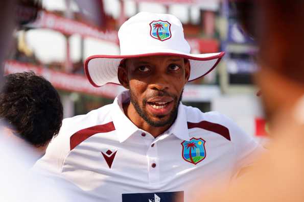 เวสต์อินเดียการต่อสู้ที่ดีกับอินเดียในเดลี