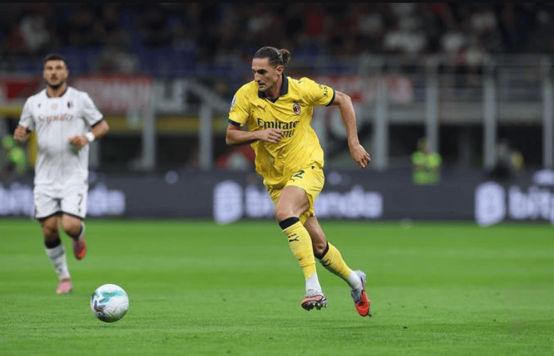 2-2! การโจมตีที่น่าตื่นตาตื่นใจแต่การป้องกันที่มีช่องโหว่มากมายทำให้เอซี มิลาน เสมอกับซาสซูโอโล! บัตซากี ลอริเอนต์ เขตโทษ