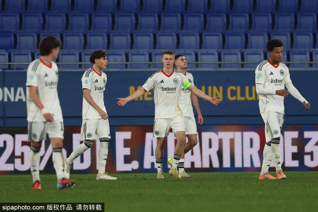 อนาคตของเทอร์ สเตเก้น: อยู่ต่อและแข่งขันหรือแสวงหาความท้าทายใหม่? บาร์เซโลนา, เบซิคตัส, แมนเชสเตอร์ ยูไนเต็ด