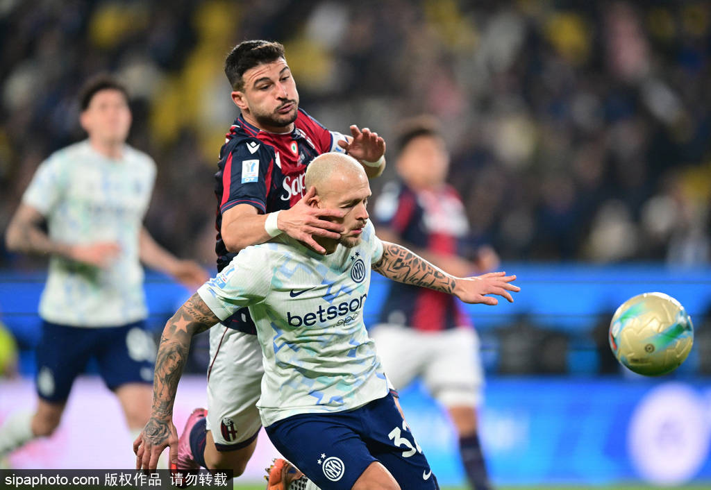 ซูเปอร์โคปปา อิตาเลีย - อินเตอร์ มิลาน แพ้ โบโลญญา 3-4 รวมผลสองนัด ในการดวลจุดโทษ; โบโลญญา เข้าชิงชนะเลิศกับ นาโปลี เขตโทษ บาสโตนี มาร์โก