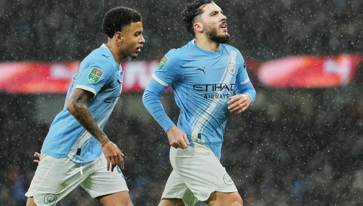 แมนเชสเตอร์ ซิตี้ พบ เวสต์แฮม ยูไนเต็ด: เดอ บรอยน์ และ ซิลวา ยืนคุมแดนกลาง, โฟเดน และ ซาก้า นำทัพเกมรุก, ฮาแลนด์ นำทัพ_อาร์เซนอล