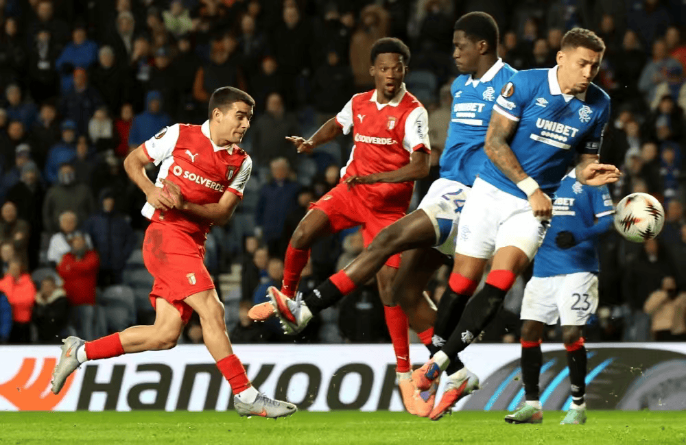 ศึกใหญ่ในลีกสูงสุด: เอสโตริล พบ บรากา – การต่อสู้เพื่อความอยู่รอดปะทะความทะเยอทะยานสู่แชมเปียนส์ลีก อะไรคือความน่าสนใจที่ซ่อนอยู่เบื้องหลังการเผชิญหน้าระหว่างสองยักษ์ใหญ่แห่งลีกนี้? ลีก | การโจมตี | การแข่งขัน