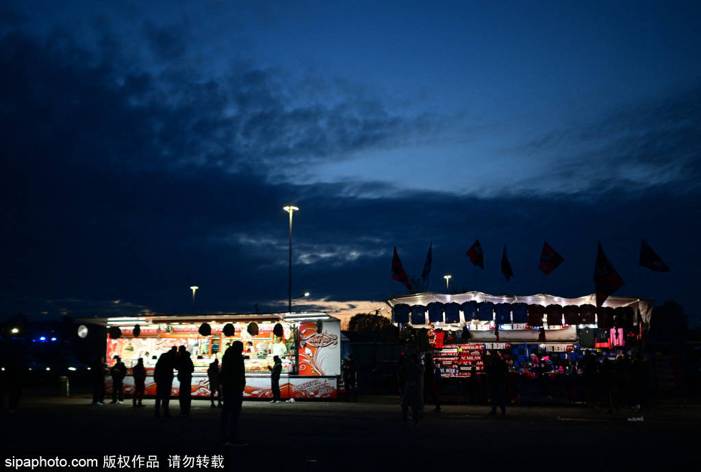 เอซี มิลาน มุ่งมั่นที่จะเก็บคริสเตียน พูลิซิชไว้กับทีม โดยไม่สนใจความสนใจจากสโมสรในพรีเมียร์ลีก