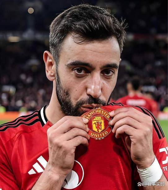 ข่าวด่วน! แมนเชสเตอร์ ยูไนเต็ด วางแผนที่จะปล่อยกัปตันทีม บรูโน่ แฟร์นันด์ส ในช่วงซัมเมอร์หน้า โดยจะคว้าตัว อังเจโล สติลเลอร์ ดาวรุ่งวัย 24 ปีจากบุนเดสลีกาของสตุ๊ตการ์ท ด้วยค่าตัว 45 ล้านปอนด์