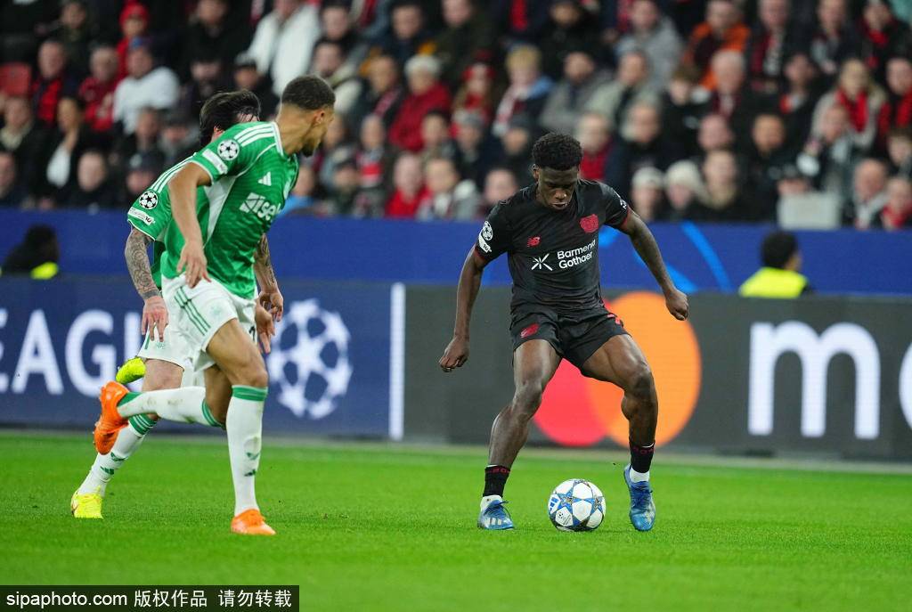 ดาวรุ่งชาวเยอรมัน-อเมริกัน คาเลบ เบรธ ทำประตูแรกในการเปิดตัวพาไบเออร์ เลเวอร์คูเซ่น เอาชนะ แอร์เบ ไลป์ซิก การแข่งขัน | ชัยชนะ | ฤดูกาลนี้