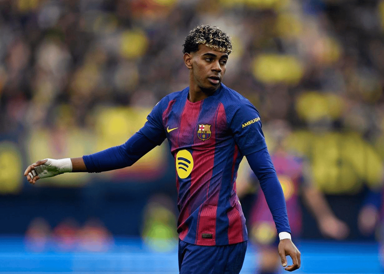 2-0: บาร์เซโลนาคว้าชัยชนะอย่างครอบคลุมเหนือคู่แข่งชิงแชมป์ ขยายสถิติชนะติดต่อกันเป็นเจ็ดนัด ขณะที่ ราฟินญา และดาวรุ่งวัย 18 ปี ต่างยิงประตูได้ พื้นที่เขตโทษของบียาร์เรอัล ยาร์มาลเลนโก้