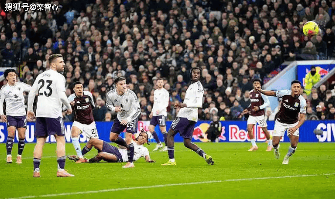 2-1 แมนเชสเตอร์ ยูไนเต็ด + ชนะในลีก 7 นัดติดต่อกัน + ชนะติดต่อกัน 10 นัดในทุกการแข่งขัน + ปัจจุบันอยู่อันดับสามในตาราง + ตามหลังอาร์เซนอลเพียงสามแต้มเท่านั้น! แอสตัน วิลล่า พบ อาร์เซนอล