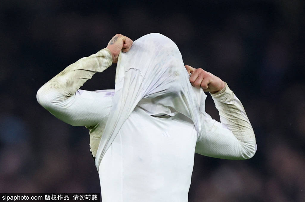 ความผิดหวังและอนาคตของดาวรุ่งแมนเชสเตอร์ยูไนเต็ด ซิร์คซี: ความท้าทายและโอกาสของอาโมเอ็น การแข่งขัน: โรม่า พบ แมนเชสเตอร์ยูไนเต็ด เซเรีย อา