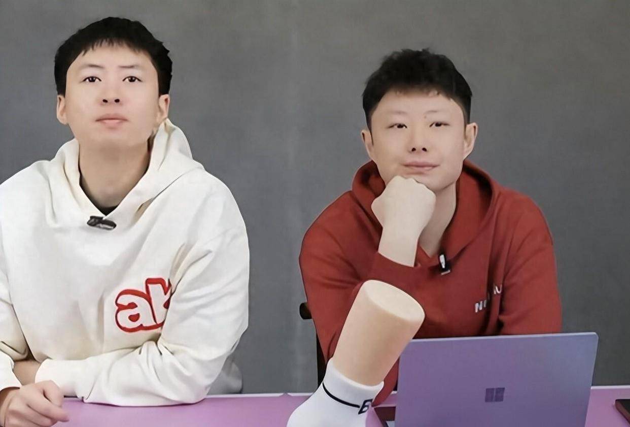 แชมป์บุนเดสลีกาเปิดตัวในหมู่บ้านมือใหม่: ฟาน เจินตง กวาดคู่แข่งใน 26 นาที แต่ฮากรู้สึกว่าเขามั่นใจเกินไป _แมตช์_ยุโรป_ผู้เล่น