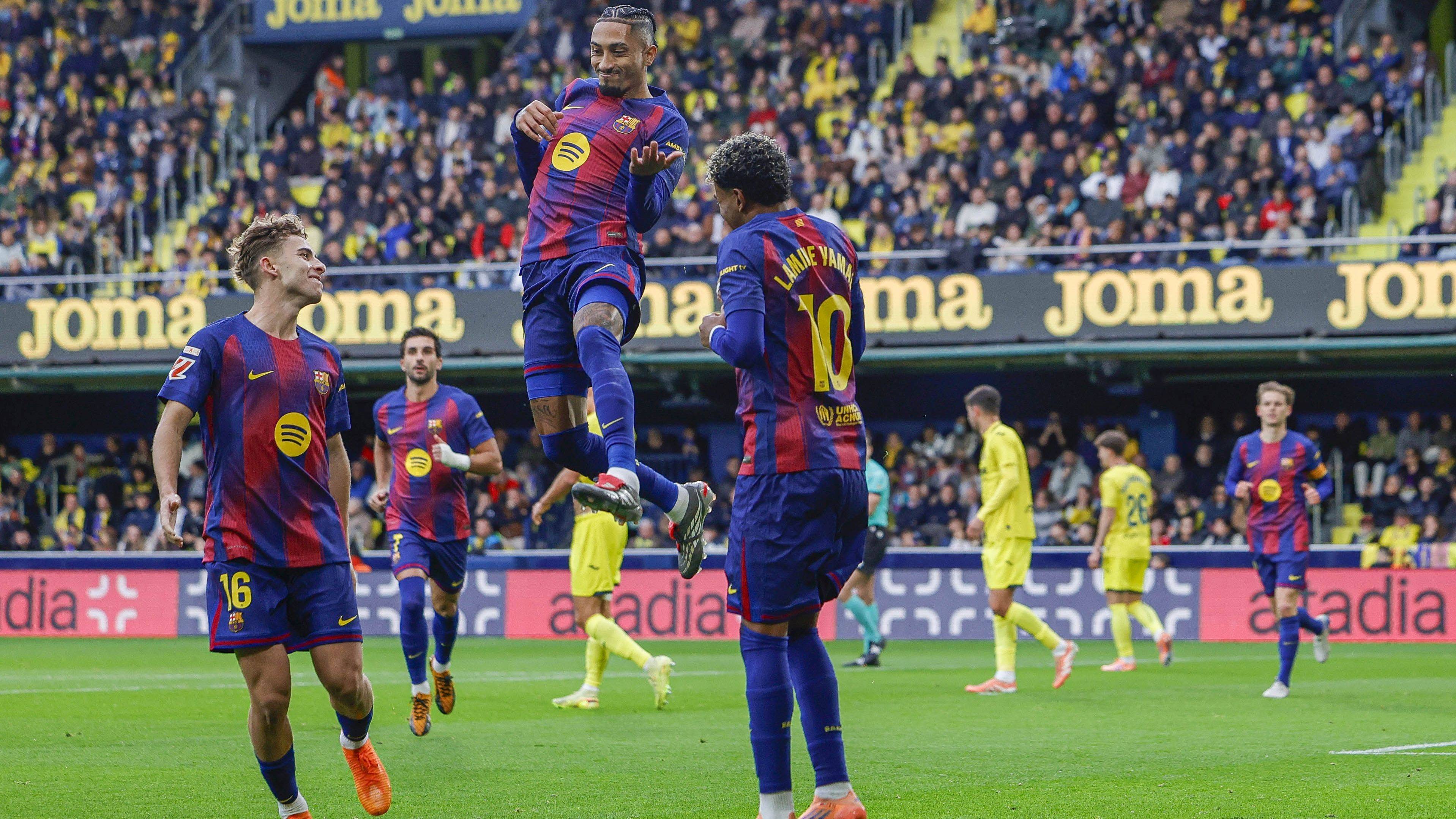 บาร์เซโลนาคว้าแชมป์ครึ่งแรกเป็นสมัยที่ 28 โดยก่อนหน้านี้พวกเขาได้แชมป์ลาลีกา 18 ครั้งจาก 27 ครั้งที่ทำได้สำเร็จ