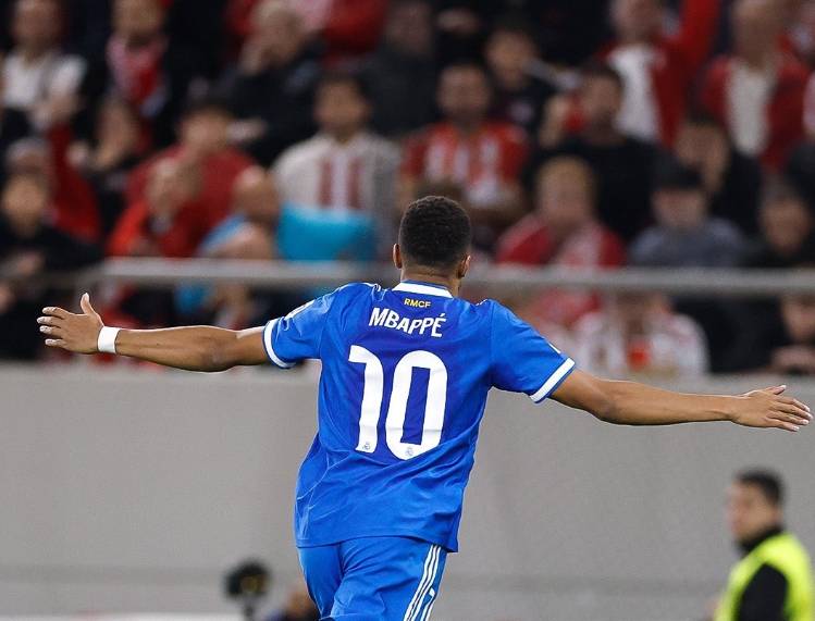 ประเด็นถกเถียงเรื่องการยิงประตู! เอ็มบัปเป้ยิง 73 ประตูจากการลงสนาม 83 นัด ยิง 59 ประตูในปีนี้เทียบเท่ากับสถิติของโรนัลโด้ ถูกวิจารณ์ว่าบั่นทอนเกมรุกของเรอัล มาดริด_โรดรีโก้_แฟนบอล_โจมตี