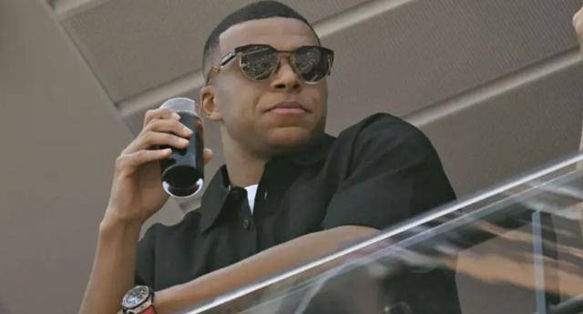 ทำไมสัญญาของคีเลียน เอ็มบัปเป้กับปารีส แซงต์-แชร์กแมงถึงมีโบนัสทางศีลธรรม 12.4 ล้านยูโร?_สัญญา_นักเตะ_ฝรั่งเศส