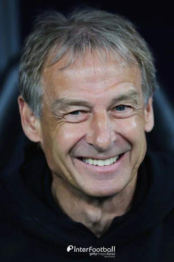 คลินส์มันน์พลาดโอกาสคุมทีมชาติสาธารณรัฐเช็ก จะไม่ได้เผชิญหน้ากับซน ฮึง-มิน ในฟุตบอลโลก 2026 รอบสุดท้าย โค้ช_สาธารณรัฐเช็ก_หัวหน้าโค้ช