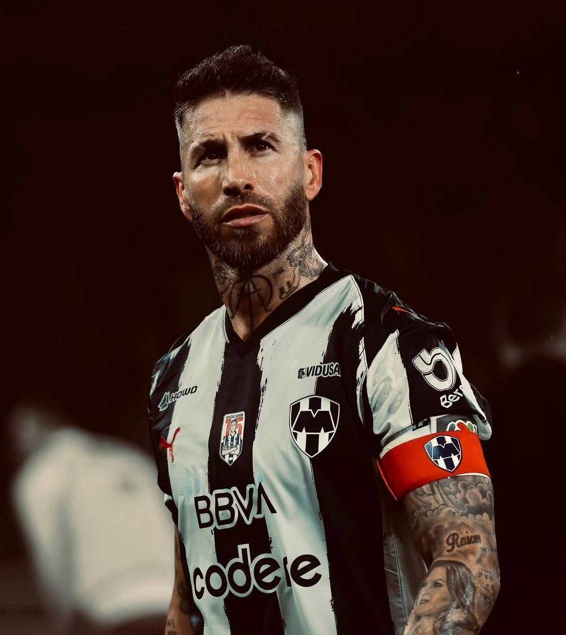 รามอสจะย้ายทีมแบบไม่มีค่าตัวในช่วงตลาดซื้อขายฤดูหนาว; มิลานประเมินความเป็นไปได้ในการเซ็นสัญญาโดยไม่มีค่าตัว โดยมีอีกสามตัวเลือกรวมถึงโกเมซ อัลเลกรี โรม่า ลาซิโอ