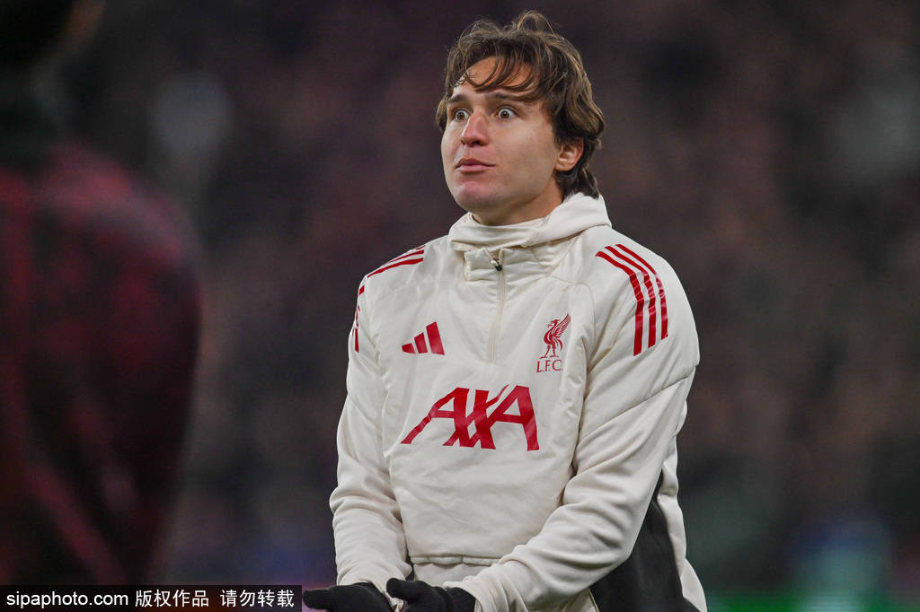 การฝึกซ้อมคริสต์มาส! คล็อปป์จัดเซสชั่นเดี่ยวให้เคียซ่า – โอกาสกำลังจะมาถึงหรือไม่? การโจมตีของลิเวอร์พูลในแมตช์