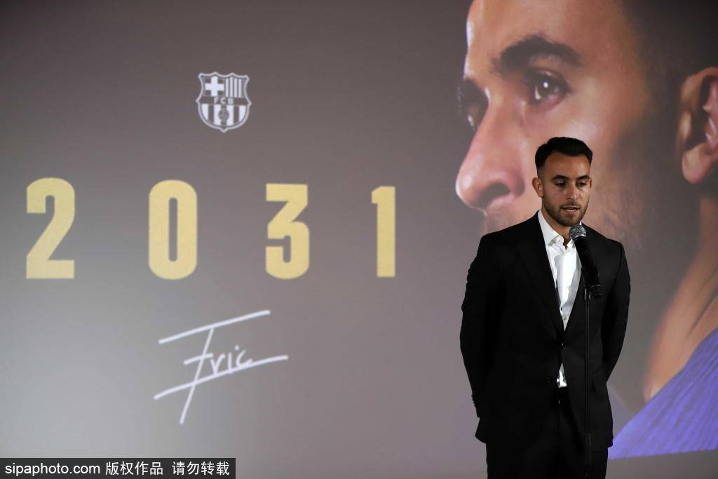 บาร์เซโลน่าจับตาเซ็นเตอร์แบ็คชาวอาร์เจนตินา มาร์คัส เซเนซี: ดาวรุ่งน่าจับตามองในตลาดซื้อขายนักเตะ บาร์เซโลน่า_กองหลัง_แมนเชสเตอร์ ซิตี้