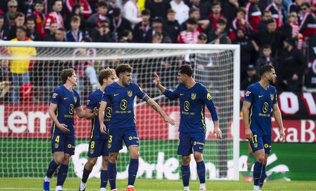 บาร์เซโลนา นำ 2-0 เหนือ บียาร์เรอัล, เรอัล มาดริด ชนะ 2-0 และ แอตเลติโก มาดริด ชนะ 3-0, ทำให้ตารางคะแนนล่าสุดของ ลาลีกา ได้ถูกจัดตั้งขึ้นแล้ว