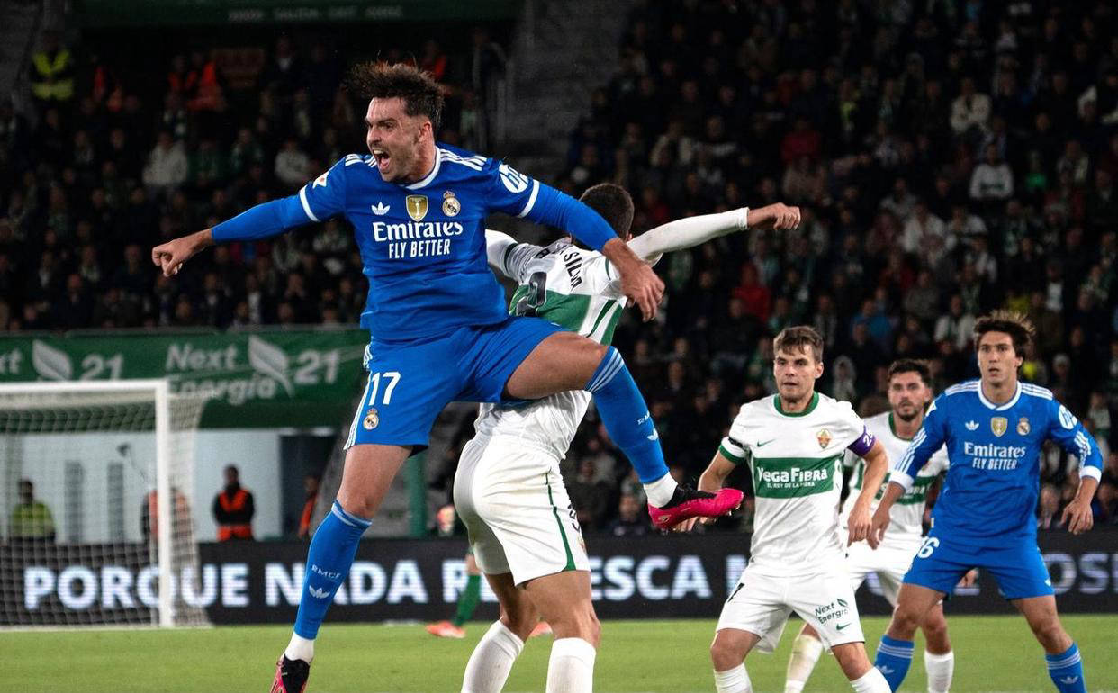 แชมป์เปียนส์ชิป ปริศนา! เซี่ยงไฮ้ เสิ่นหัว เซ็นสัญญากับ อดีตผู้ชนะรางวัลรองเท้าเงินบุนเดสลีกา อันเดร ซิลวา ด้วยค่าตัวเพียง 3 ล้านยูโร! _ฤดูกาล_ลีก_ยุโรป