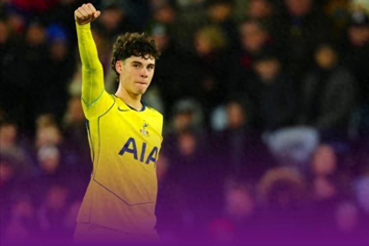 คริสตัล พาเลซ คงจะลำบากหากไม่มีนักเตะทีมชาติญี่ปุ่นของพวกเขา ทีมที่อ่อนแอของสเปอร์สเฉือนชนะ 1-0 ในเกมเยือนหยุดสถิติแพ้สองเกมติดต่อกันในพรีเมียร์ลีก _ซาลิสัน_ เกรย์_ เทียน ดาตี้