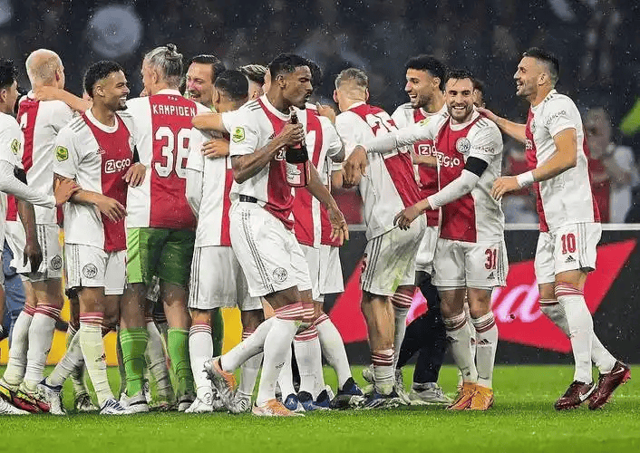 การแข่งขันชี้ชะตาการเข้ารอบแชมเปียนส์ลีก: โรม่าเปิดบ้านรับการมาเยือนของเจนัวที่กำลังเผชิญกับภัยตกชั้น ในเกมที่ต้องชนะเท่านั้น เกมเยือน: ยูเวนตุส