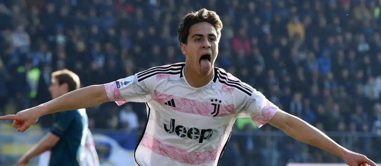 1.7 ล้านถึง 6 ล้าน! การต่อสัญญาของดาวรุ่งยูเวนตุสถึงทางตัน ขณะที่ยักษ์ใหญ่พรีเมียร์ลีกจับตาดูการเซ็นสัญญาที่อาจเกิดขึ้น _อิลดิซ_อาร์เซนอล_นาโปลี