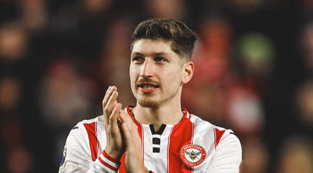 ศึกพรีเมียร์ลีก: เบรนท์ฟอร์ดเปิดบ้านรับการมาเยือนของท็อตแนม ฮ็อตสเปอร์ – ทั้งสองทีมจะสามารถรักษาฟอร์มการเล่นล่าสุดไว้ได้หรือไม่? _แมตช์_ลีก_ฤดูกาลนี้