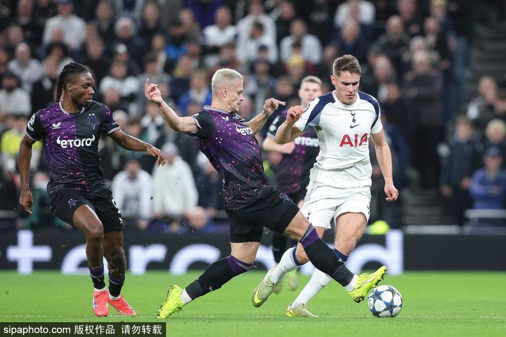 ท็อตแน่ม ฮ็อตสเปอร์ พบ ซันเดอร์แลนด์: คูดุส, เทอร์, ริชาร์ลิซอน ลงตัวจริง; ชาก้า ลงสนาม แมตช์ | แฟนบอล | กลยุทธ์