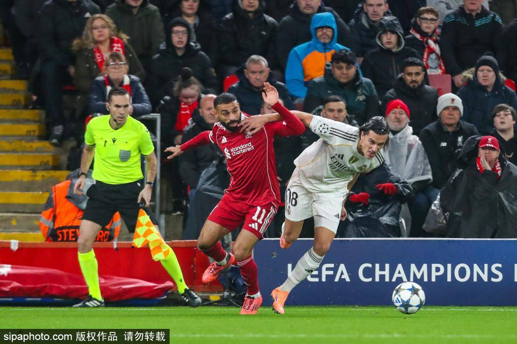 ทุกคนทำพลาดหมด! แมนเชสเตอร์ ซิตี้, แมนเชสเตอร์ ยูไนเต็ด, เชลซี และ ท็อตแน่ม ฮ็อตสเปอร์ ต่างก็ไม่สามารถชนะได้ติดต่อกันถึงสามนัด หลังจากเสมอสองนัดติดต่อกัน ลิเวอร์พูลต้องเผชิญหน้ากับทีมปืนใหญ่