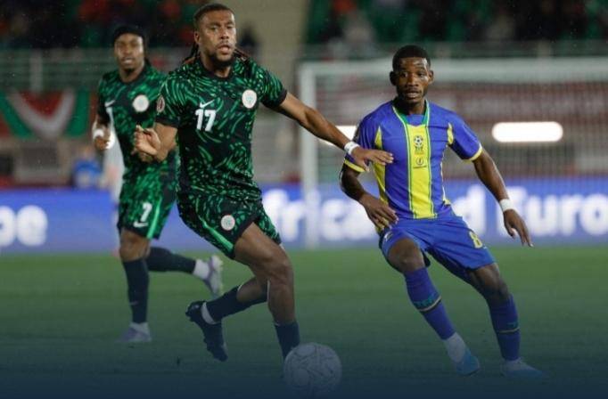 ค่ำคืนแห่งดราม่าฟุตบอล! อียิปต์เฉือนชนะ 3-2, โรม่าคว้าตั๋วแชมเปียนส์ลีกด้วยชัยชนะ 2-0, ไนจีเรียผ่านเข้ารอบรองชนะเลิศด้วยสกอร์ 2-0_แมตช์_ซาสซูโอโล_อาชูร์